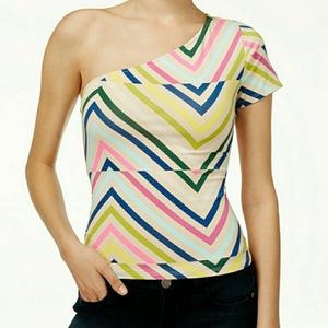 New Guess one shoulder top